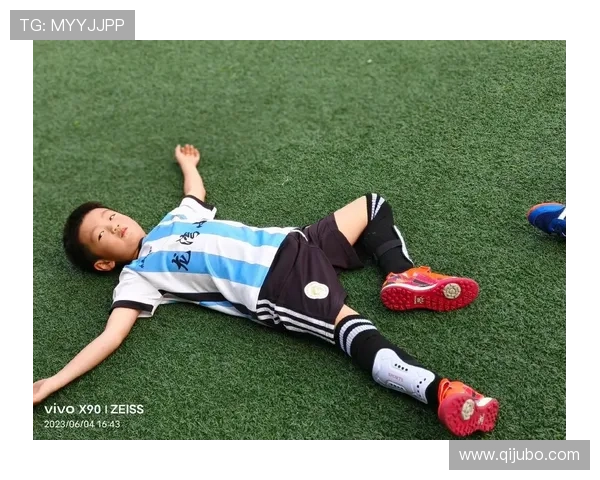 我妈妈心目中的足球明星是谁他在球场上的精彩表现让我感到骄傲 我妈妈心目中的足球明星是谁他在球场上的精彩表现让我感到骄傲