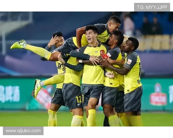 亚洲足球明星风采展现精彩瞬间的视觉盛宴